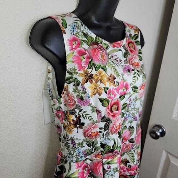 Lbisse sleeveless fit & flare floral dress size medium - Picture 3 of 6